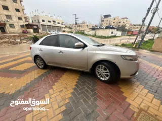  4 كيا فورتي 2012 فتحة سقف ماطور 1600 اوتوماتيك نخب