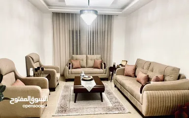  1 غرفة ضيوف شبه جديدة