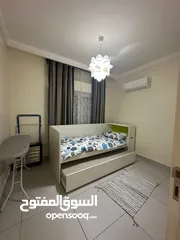  4 شقه ارضيه مفروشه للايجار في عبدون قرب سفاره البريطانية