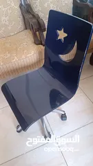  1 كرسي مكتب حالته جيدة جدا  ب9دنانير