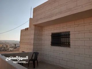  13 بيت مستقل في منطقة أحد القرية البيضاء قرب مسجد مصيبيح المساعيد