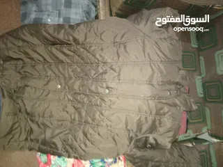  8 شروة 200قطعه ملابس مخلطات رجالي و ستاتي و ولادي