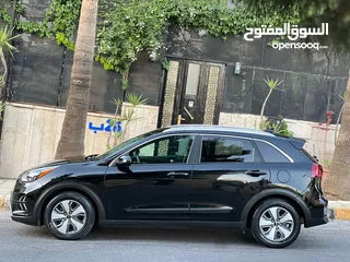  5 كيا نيرو 2020 لون اسود بحالة الوكاله عداد قليل 33 الف مايل