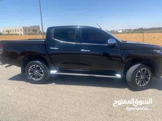  4 بيك اب ميتسوبيشي سبورتيرو 2022 بحالة الوكالة  للبيع