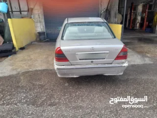  3 مرسيدس CDl  للبيع