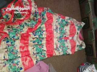  10 شروة 200قطعه ملابس مخلطات رجالي و ستاتي و ولادي