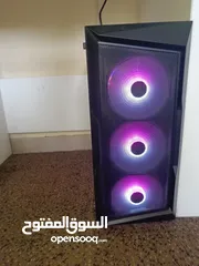  1 كمبيوتر جيمنغ للبيع بسعر مغري