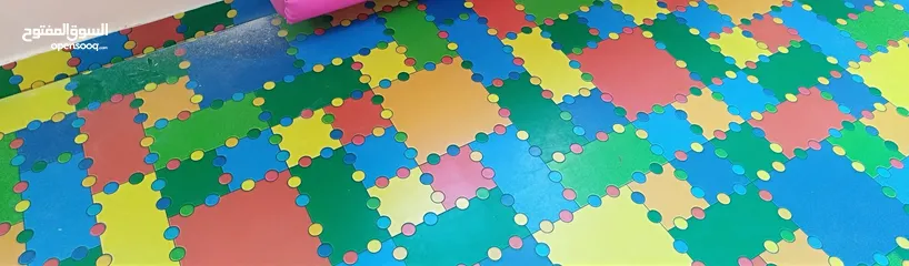  3 حديقة مرورية 4متر في 4 متر مع شواخص مرورية وسيارات.