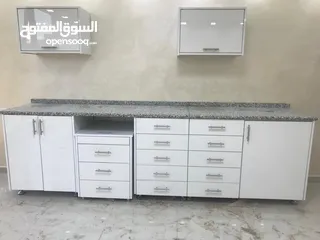  4 غرفه مجهزه في عياده أسنان للإيجار وتصلح للبشره او الجلديه