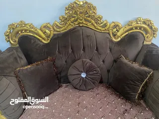  1 طقم كنب مصري جديد استعمال شهرين بحاله الوكاله  قابل التفاوض بشي بسيط لداعي السفر