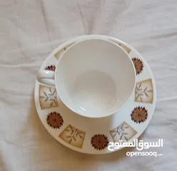  3 فنجان وصحن فاخر - ماركة Royal Vale الإنجليزية الأصلية