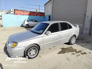  2 هيونداي فيرنا 2002 مع جنط مغنيسيوم