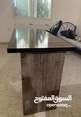  2 مكتب خشبي للدراسة مستعمل استخدام شخصي نظيف جدًا