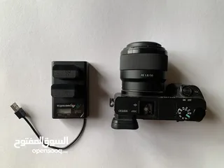  1 كاميرا سوني الفا   A6400  فول نظافة مع عدستين 50mm و 18-135mm