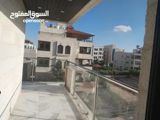  9 شقه جديده فخمه للايجار