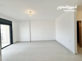  4 شقة مع حديقة على مستوى الشارع