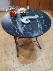  5 طاولات متعددة شبه جديدة Tables foldable like new