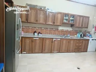  7 شقه للبيع مساحه 231 م في اربد زبده
