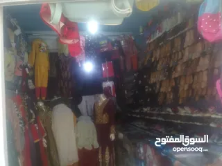  1 محل ملابس واحذيه للبيع شارع النصر