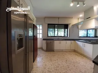  5 فيلا للايجار في عبدون  ( Property 33676 ) سنوي فقط