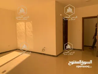  4 روف / للايجار / لم تسكن / 3نوم / مع ترس / الرابية