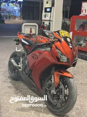  1 HONDA CBR 1000RR