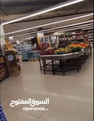  1 محل مميز للايجار بمساحه 1080م يصلح لسوق ضخم سوبرماركت او خضار بموقع مميز وحيوي