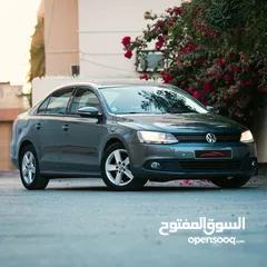  2 VOLKSWAGON JETTA Excellent Condition Grey 2013