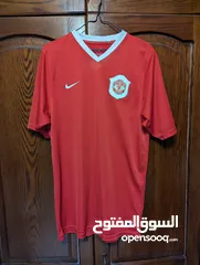  23 تيشرتات كرة قدم