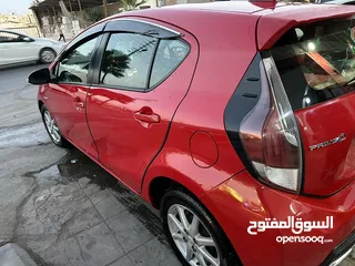  7 Toyota Prius C 2015