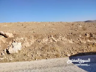  8 قطعة ارض 3دونمات ونصف فقط  مطلة ومرتفعه واصل جميع خدمات شرق جرش دحل