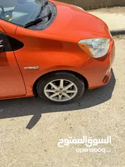  12 تويوتا بريوس سي بحالة ممتازة 4 جيد