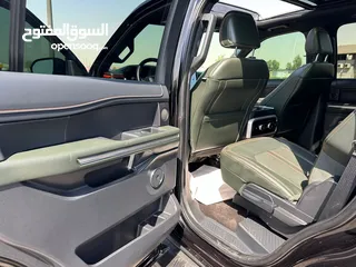  9 Ford expedition موديل 22 للبيع