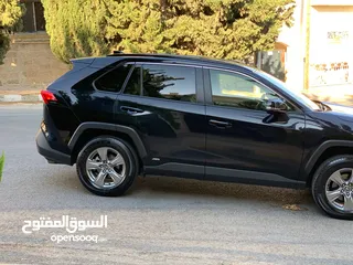  13 تيوتا رافور هايبرد 2023 xle لون اسود ملوكي جمرك اليوم اعلى صنف