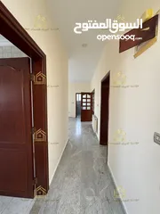  12 شقة طابقية - ام أذينة - 3نوم - 220م - مطلة - قريبة من الخدمات العامة