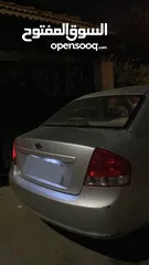  4 Kia cerato 2008