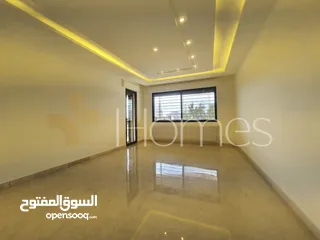  2 شقة ارضية مع حديقة للبيع في حي الصحابة بمساحة بناء 210م