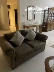 8 طقم أرائك بني فاخر بحالة شبه جديدة وحدة 2 كراسي وحدة 3 كراسي 160سم و 222سم  السعر قابل لل مفاصلة