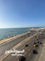  1 شقة للبيع بأرقي اماكن الاسكندرية على البحر مباشر