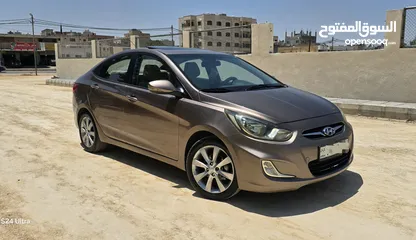  5 للبيع أكسنت 2014 فل مع فتحة أعلى صنف بسعر ممتاز