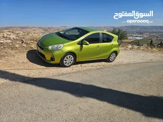  1 تويوتا بريوس 2015 نظيفة ومميزة للبيع