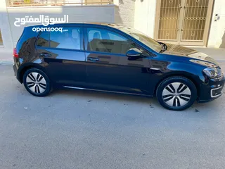  8 السيارة استعمال شخص واحد بحالة ممتازةegolf 2015 فل كامل صنف بريميوم