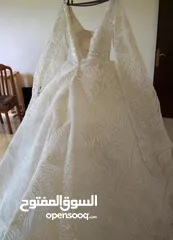  8 فستان زفاف جديد استعمال مرة واحدة فقط للبيع بسعر مغري