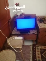  1 ثلاثه شاشات للبيع السعرعلى التلفون  HDMI