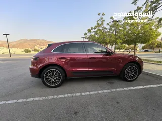  10 Porsche Macan S