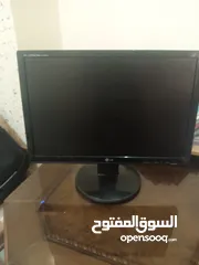  1 شاشه LG   بوصه 20 (60)هيرتز للبيع مستعمل بحاله الجديد ولا خدش