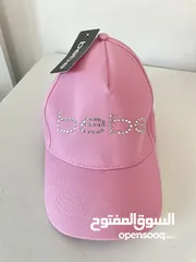  1 طاقية  جديدة new غير مستعملة سعرها قابل للتفاوض