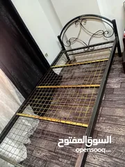  1 تخت مفرد