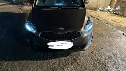  14 كيا كارينز 2016