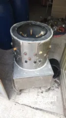  4 مذبح دجاج6 عيون معاطة دجاج بحالة ممتازة  اركاز عدد 2 براميل عدد 2 غاز عين لتسخين